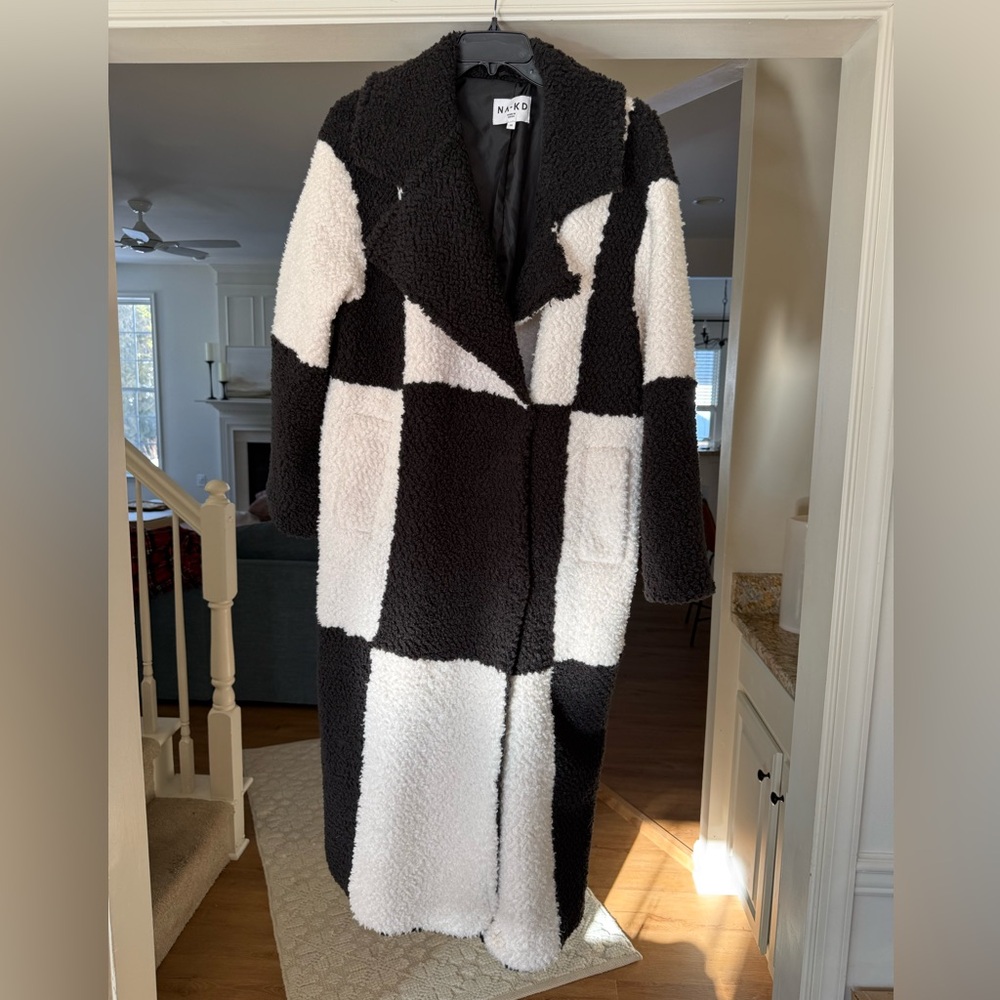 NA-KD Black & White Checkered Coat